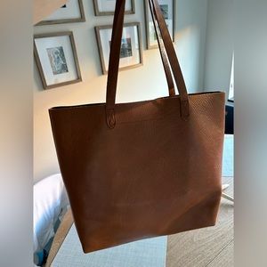 Madewell - The Transport Tote in English Saddle